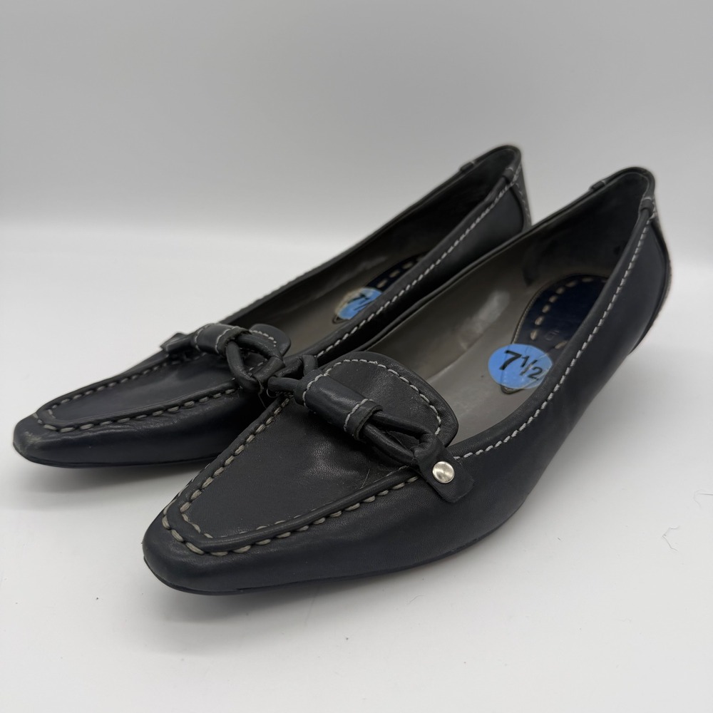 Bandolino Womens Navy Leather Kitten Heel Loafer Pumps DBJAMBETJ Size 7.5M